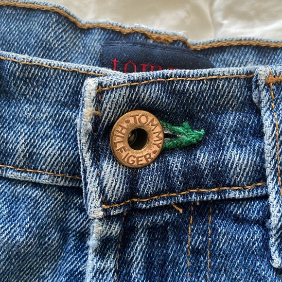 Vintage Tommy Jeans shorts - Picture 4 of 8